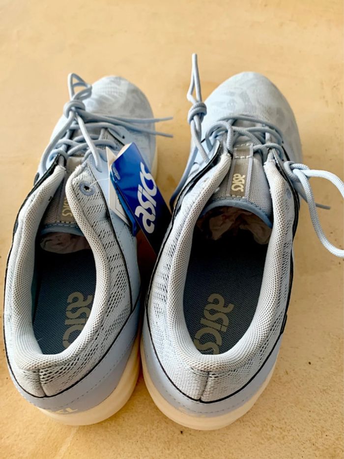 Baskets asics neuves bleu ciel course sport - photo numéro 2