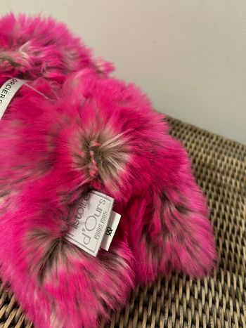Ours histoire d’ours rose fluo