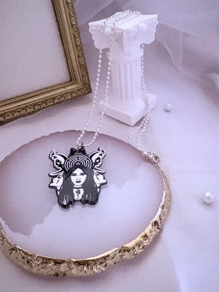 Collier chaîne avec bijoux Witch sorcière - photo numéro 3