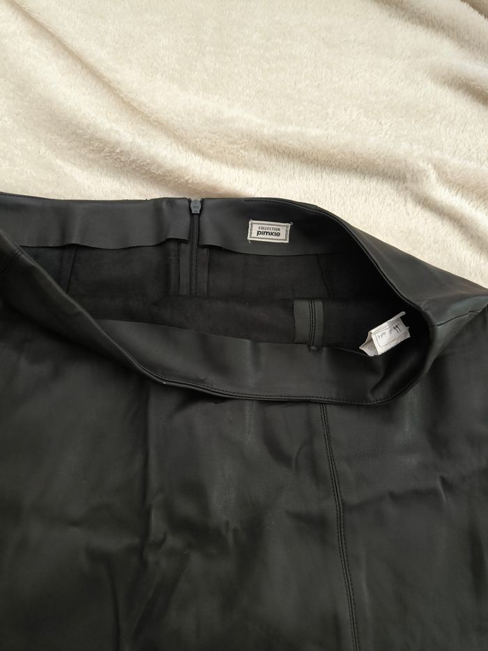 Jupe similicuir noir - photo numéro 2