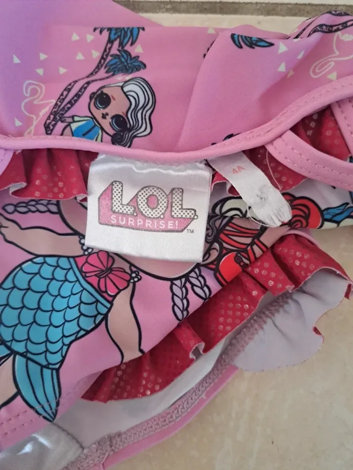 Maillot de bain LOL 4 ans 👧 en TBE - photo numéro 2
