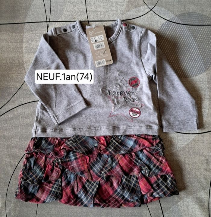 Ensemble NEUF pour fille robe 1 an et gilet 18 mois - photo numéro 2
