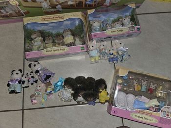 Lots figurines sylvanian families 