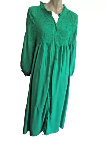 robe mi longue couleur vert avec fils dorés brillants marque goa taille indiquée S = 36/38