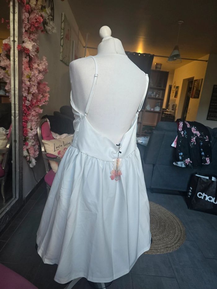Robe dos nu sublime neuf avec etiquettes - photo numéro 2