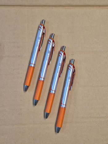 Lot 4 stylos Pentel Energel orange