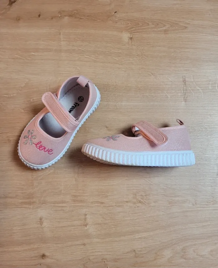 Ballerines roses pailletées taille 22