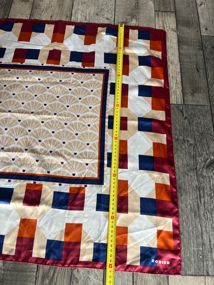 Magnifique foulard - photo numéro 8