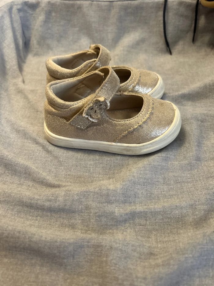 Jolie chaussures - photo numéro 2