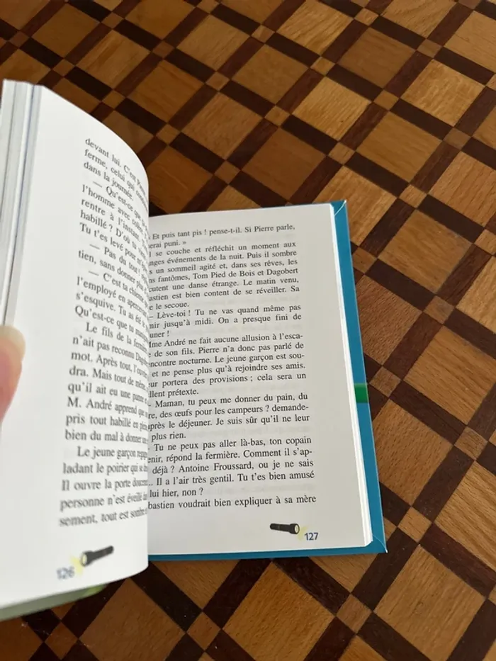 Livre Bibliothèque Verte - Le Club des Cinq va camper - photo numéro 4