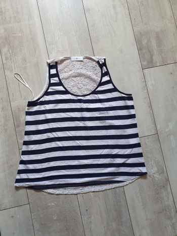 Débardeur dentelles dans le dos