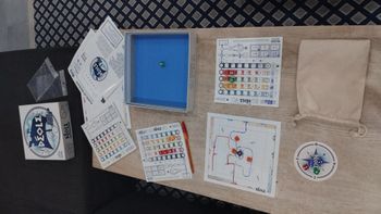 Zenith – Jeu De Stratégie Asmodee – 2 à 4 Joueurs – 30 Min – Contrôle Des Planètes – 3 Conditions De Victoire – En Français – Playpunk Studio