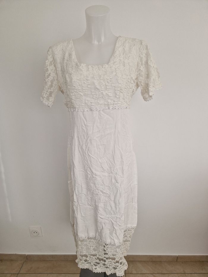 Robe blanche avec dentelle blanc crème Pacific Line
