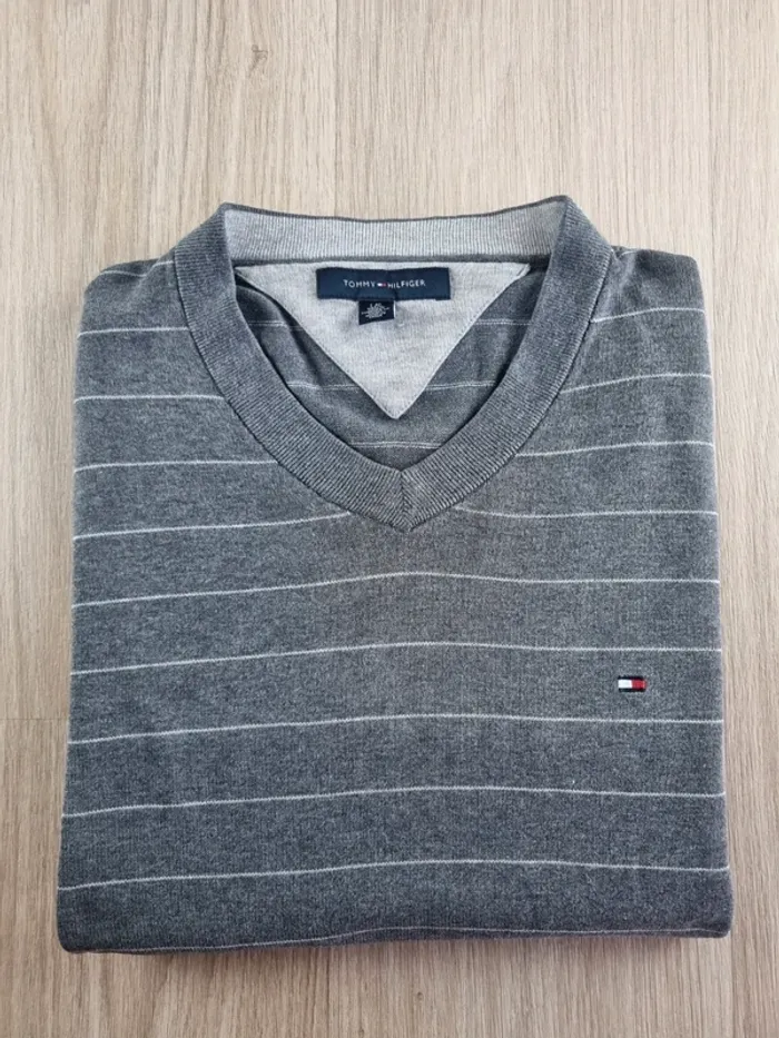 Pull à col V gris rayé Tommy Hilfiger Homme Taille M