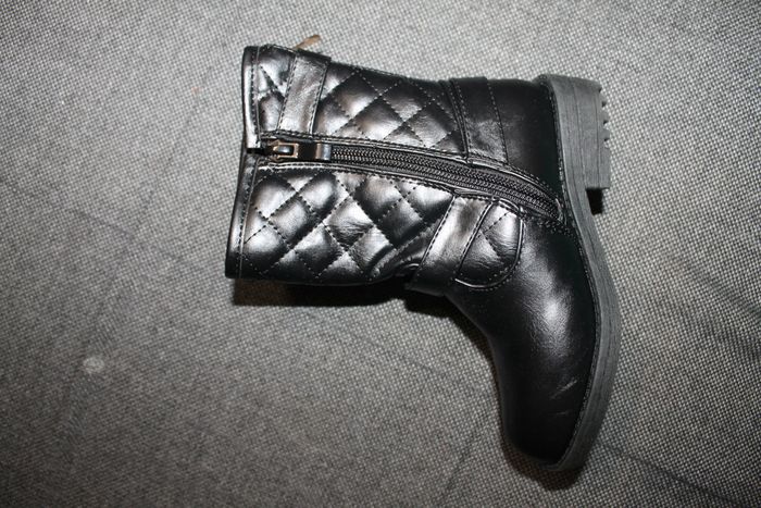 belles petites bottines noires 30 - photo numéro 3