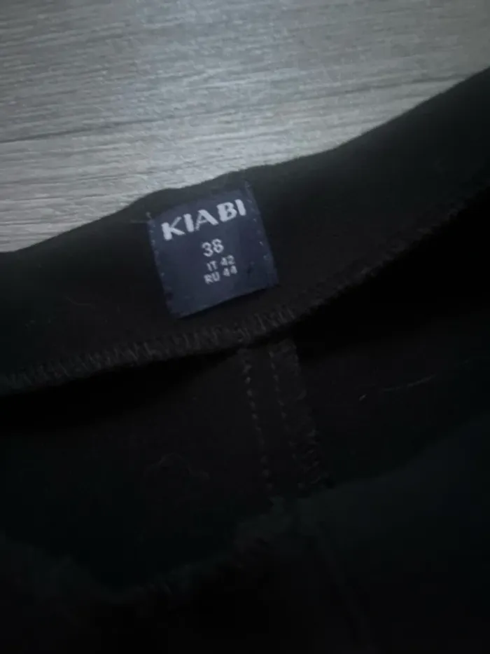 Short noir Kiabi (taille 38) - photo numéro 2