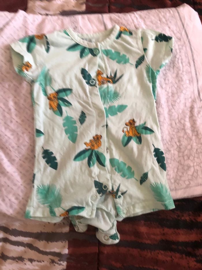 Lot 2 pyjamas leger 6 mois roi lion