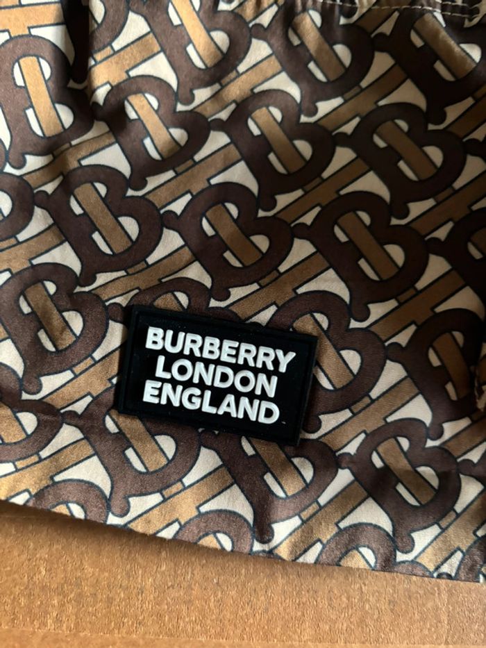 Masque Burberry marron - photo numéro 2
