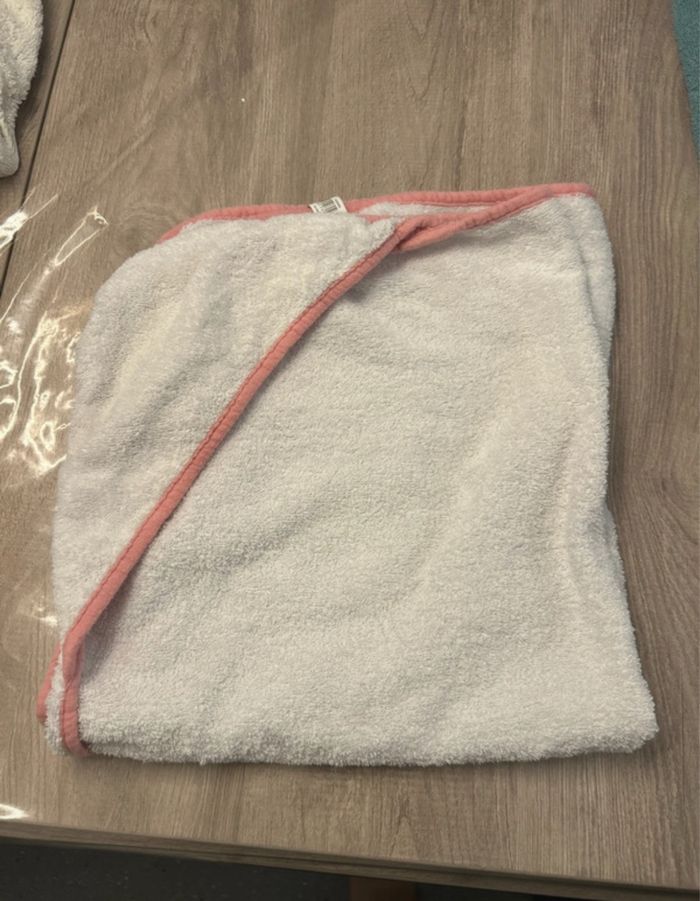 Lot cape de bain - photo numéro 5