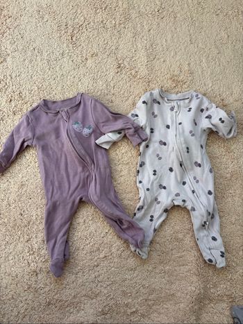 Lot de 2 pyjamas grenouillères  manches longues taille naissance primark