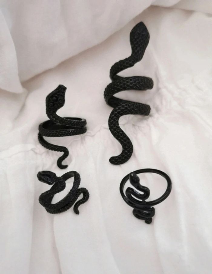 A46 lot de 4 bagues serpent noire gothic rétro - photo numéro 2