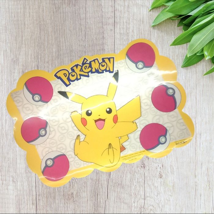 Set de table relief pokemon Pikachu - photo numéro 2