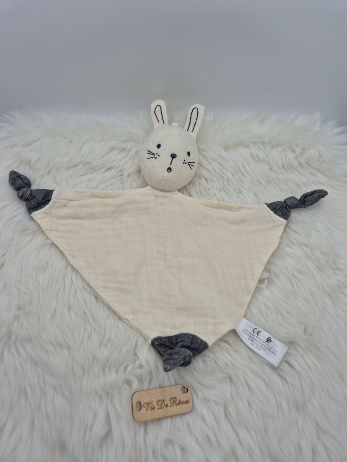 Doudou plat triangle Lapin lange blanc gris Kiabi Simba toys