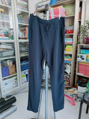 Pantalon Caroll Bleu Marine Taille 36 – 100% Viscose, Confort et Élégance !