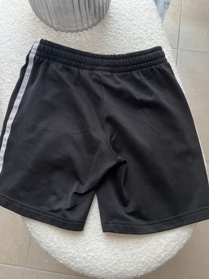 Short Adidas - photo numéro 3