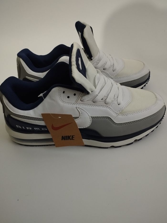 Nike Air max neuf taille 41 - photo numéro 2