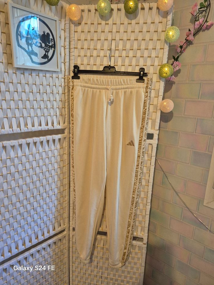 💕 Superbe Jogging ADIDAS femme T.M (correspond à 40-42 T française) - Bandes à motif 💕