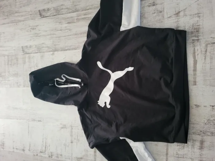 Sweat shirt femme Puma à capuche