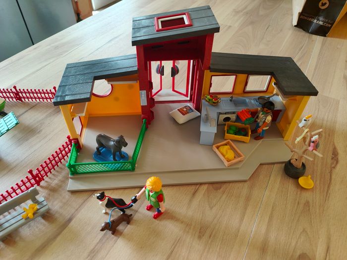 Clinique vétérinaire et centre de dressage  Playmobil - photo numéro 7