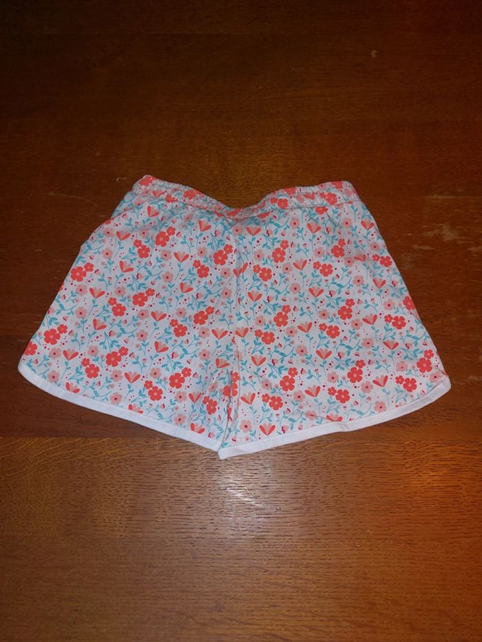 Short à fleurs - photo numéro 3