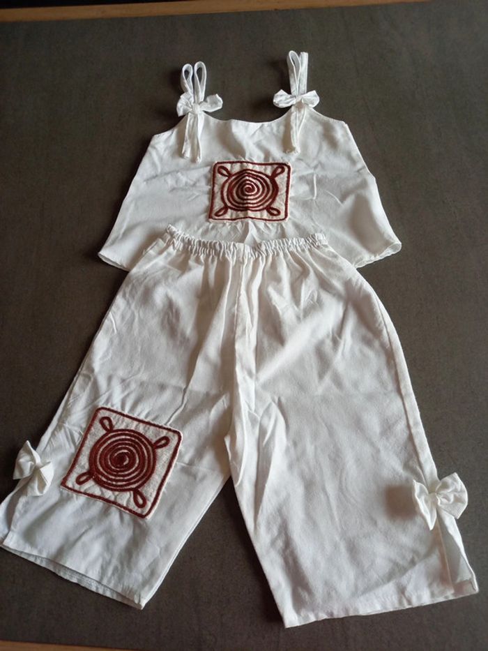 Ensemble débardeur et pantalon 4 ans