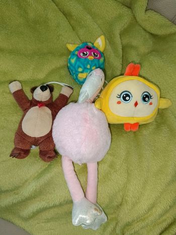 Lot de 4 petites peluches