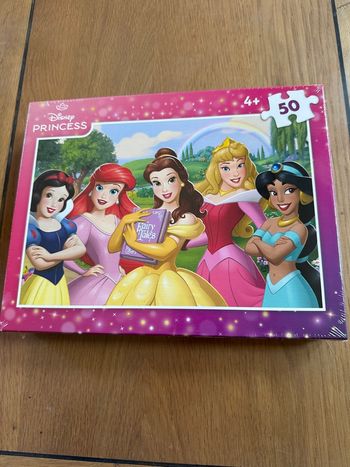 Puzzle Disney Les princesses 50 pièces Neuf