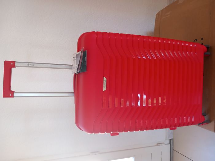 VALISE NEUVE  trolley taille M soute - photo numéro 3