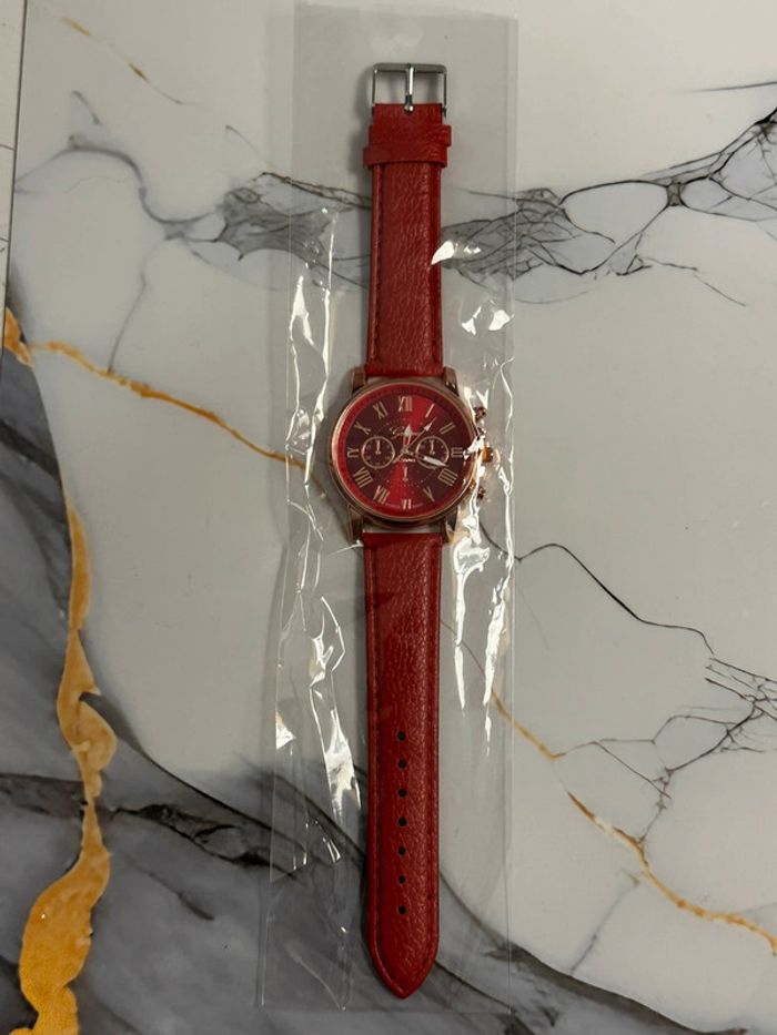 Montre Rouge « Geneva » Mixte Neuve - photo numéro 7