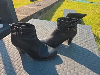 Bottines basses cuir noir