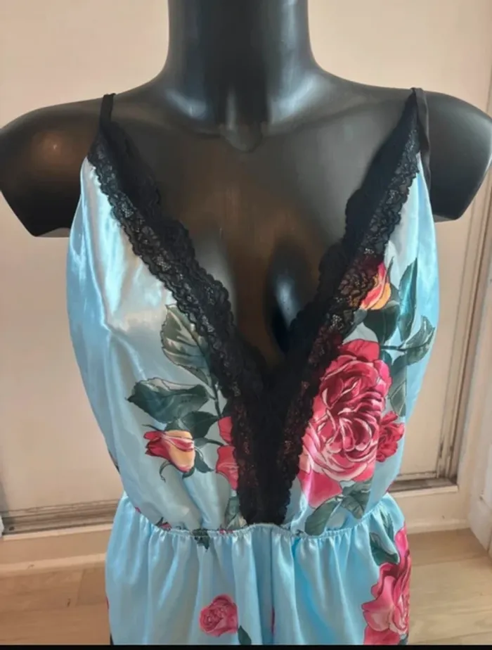 Combinaison nuit pyjama taille : 1 XL 📸 - photo numéro 4