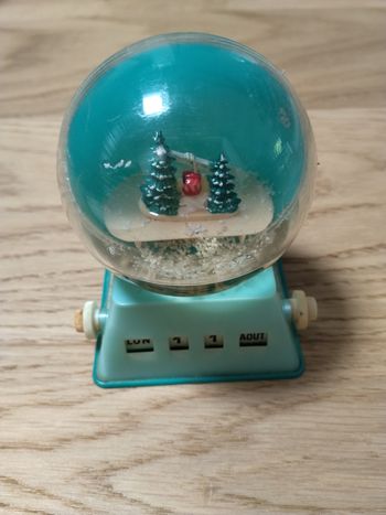 Boule à neige calendrier perpétuel téléphérique 