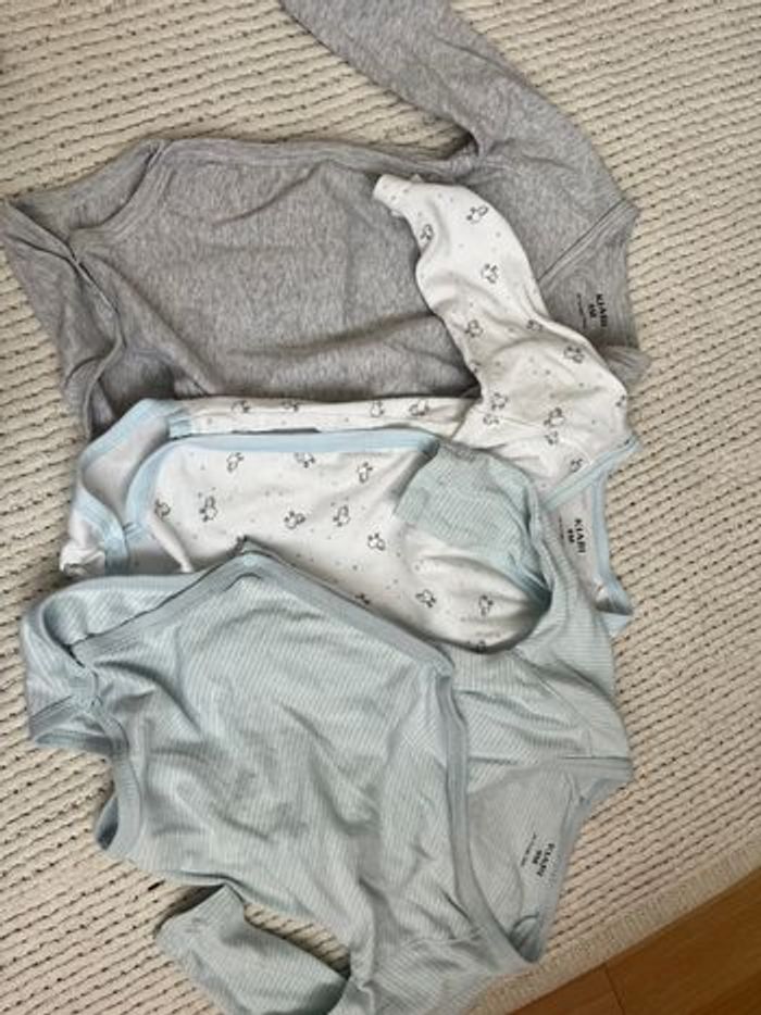 Lot de bodies - photo numéro 3