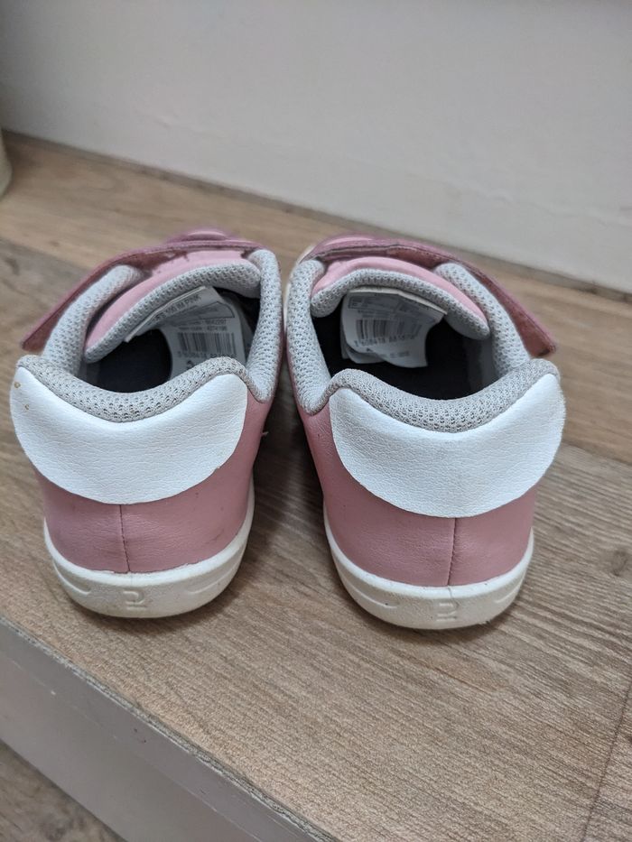 Baskets rose et blanc decathlon taille 28 - photo numéro 3