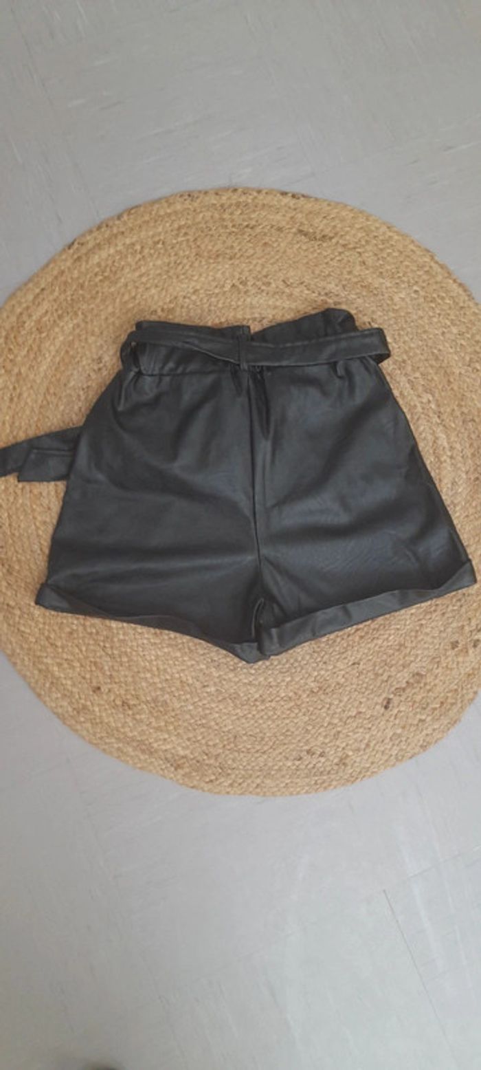 Short simili cuire - photo numéro 8