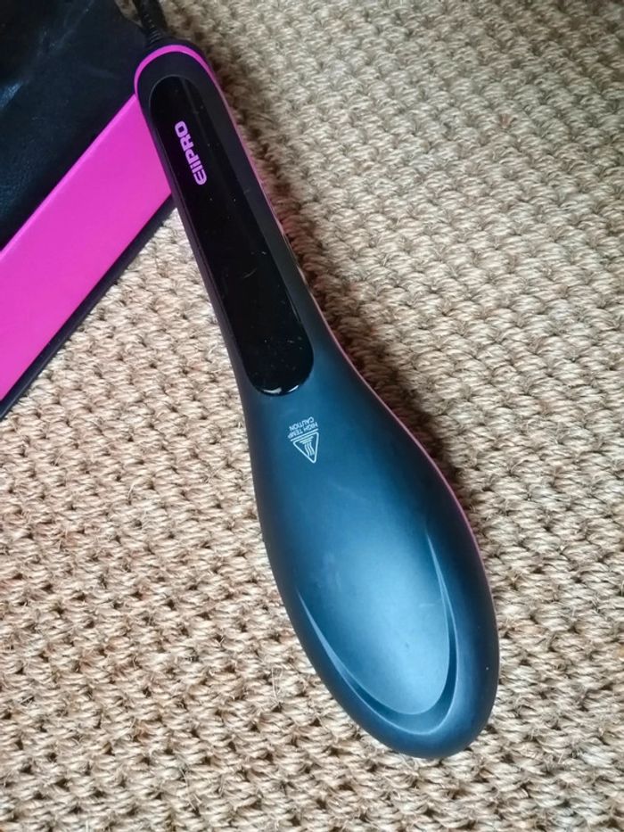Brosse lissante chauffante - photo numéro 6