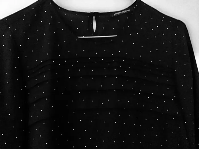 Blouse noire avec petit moucheté blanc Monoprix - photo numéro 5