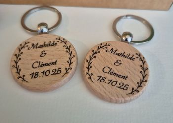 Porte-clés en bois rond pour mariage baptême
