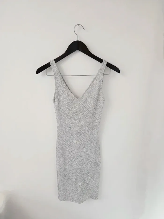 Belle robe Bershka taille XS (34)