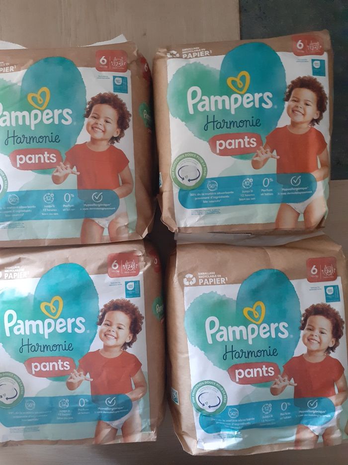 Couches Pampers harmonie/ pants